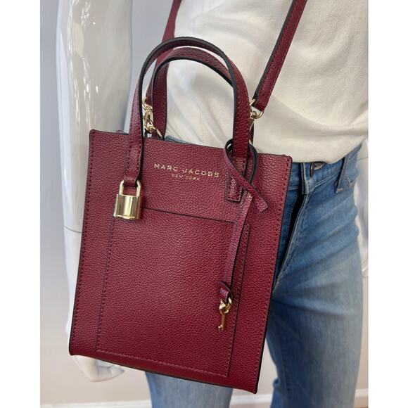 Marc Jacobs Handbags - New Marc Jacobs Micro Leather Crossbody Tote, Pomegranate